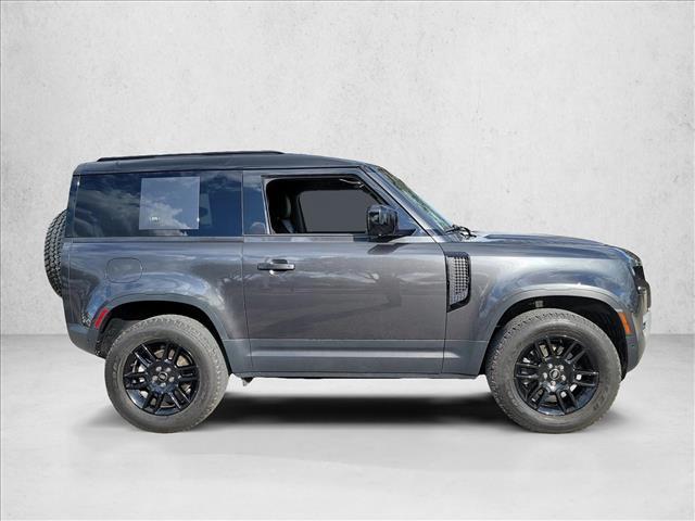 Land Rover Defender 2023