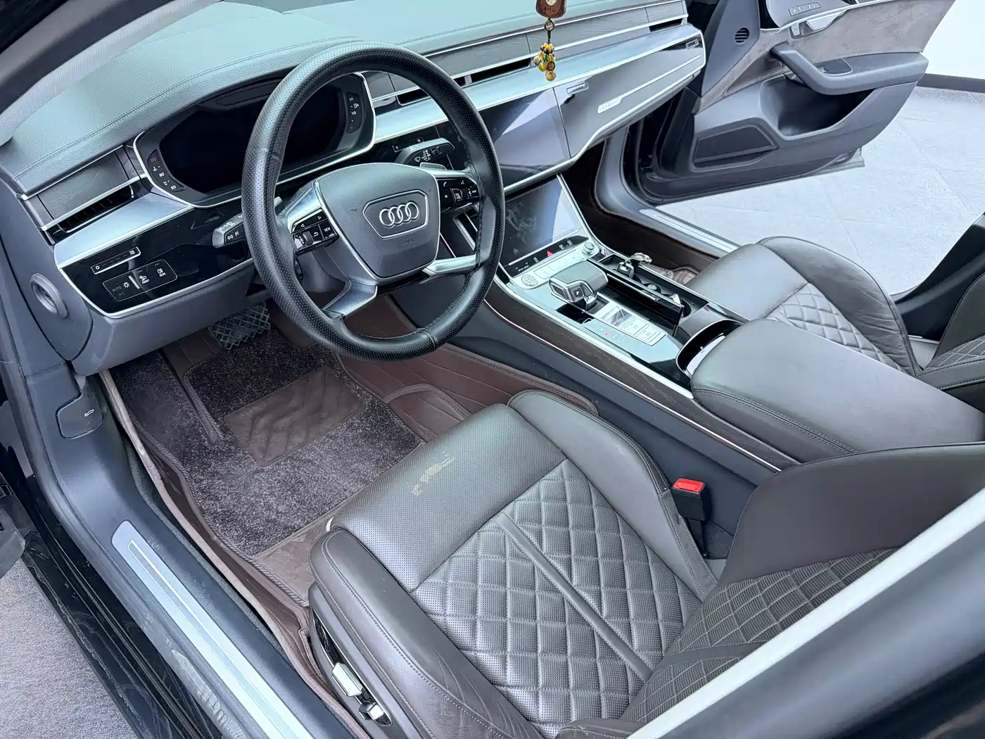 Audi A8 2022