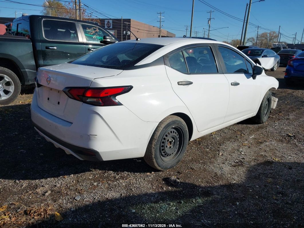 Nissan Versa 2021