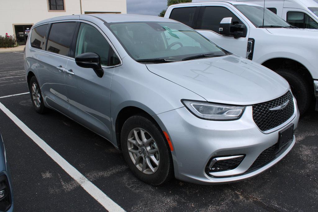 Chrysler Pacifica 2024