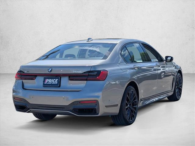 BMW 750 2021