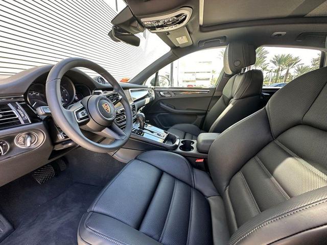 Porsche Macan 2025