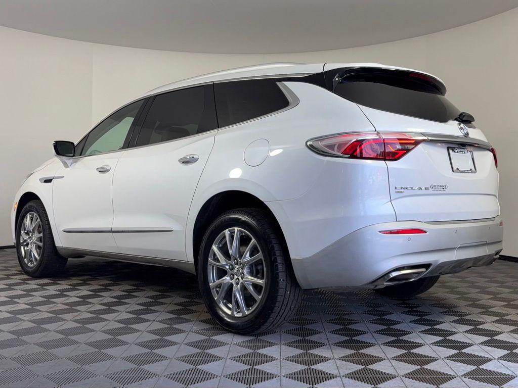 Buick Enclave 2023