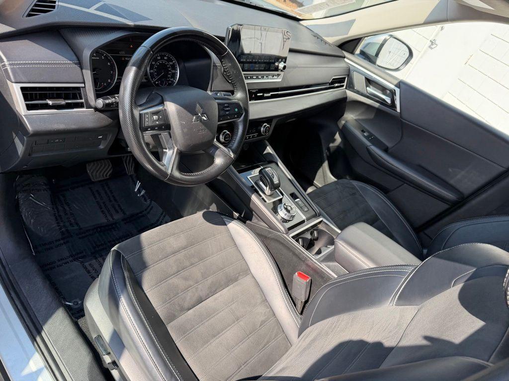 Mitsubishi Outlander 2024
