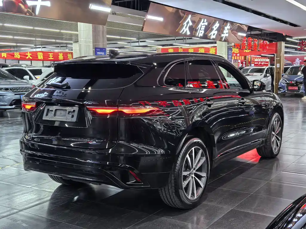 Jaguar F-Pace 2024