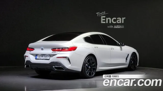 BMW 8 серии 2023