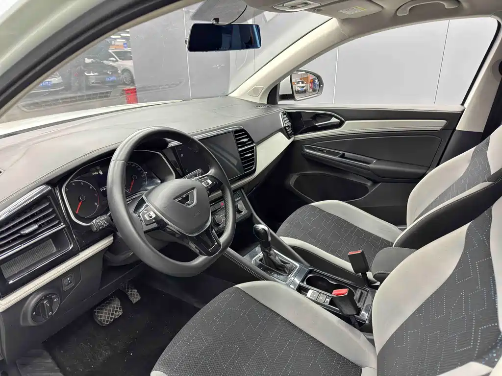 Jetta VS5 2022