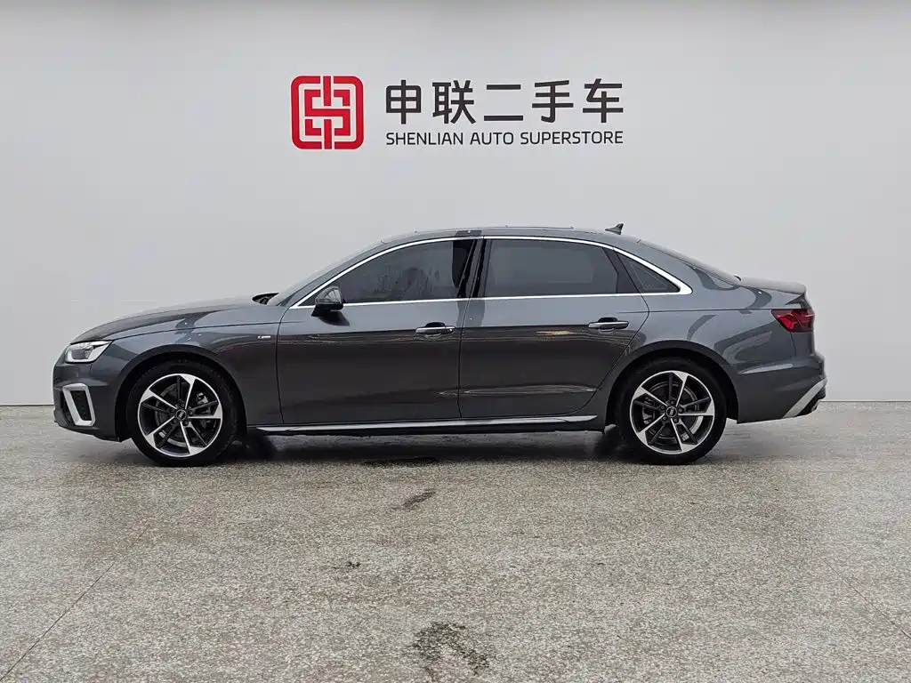 Audi A4 2023