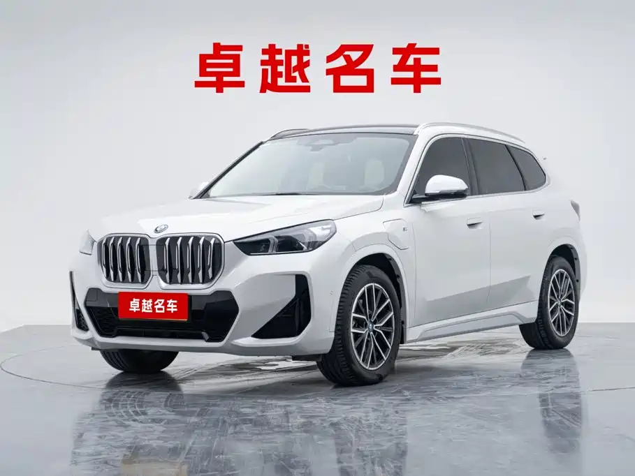 BMW iX1 2024