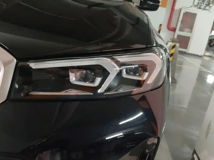 BMW 3 серии 2023