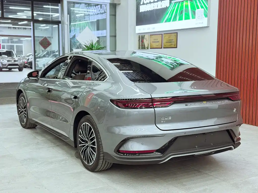 BYD Han 2024