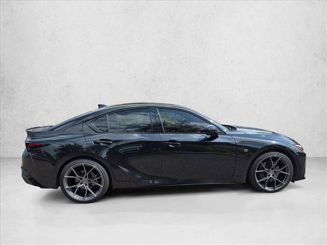 Lexus IS 2025