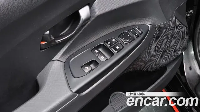 Hyundai Veloster 2021