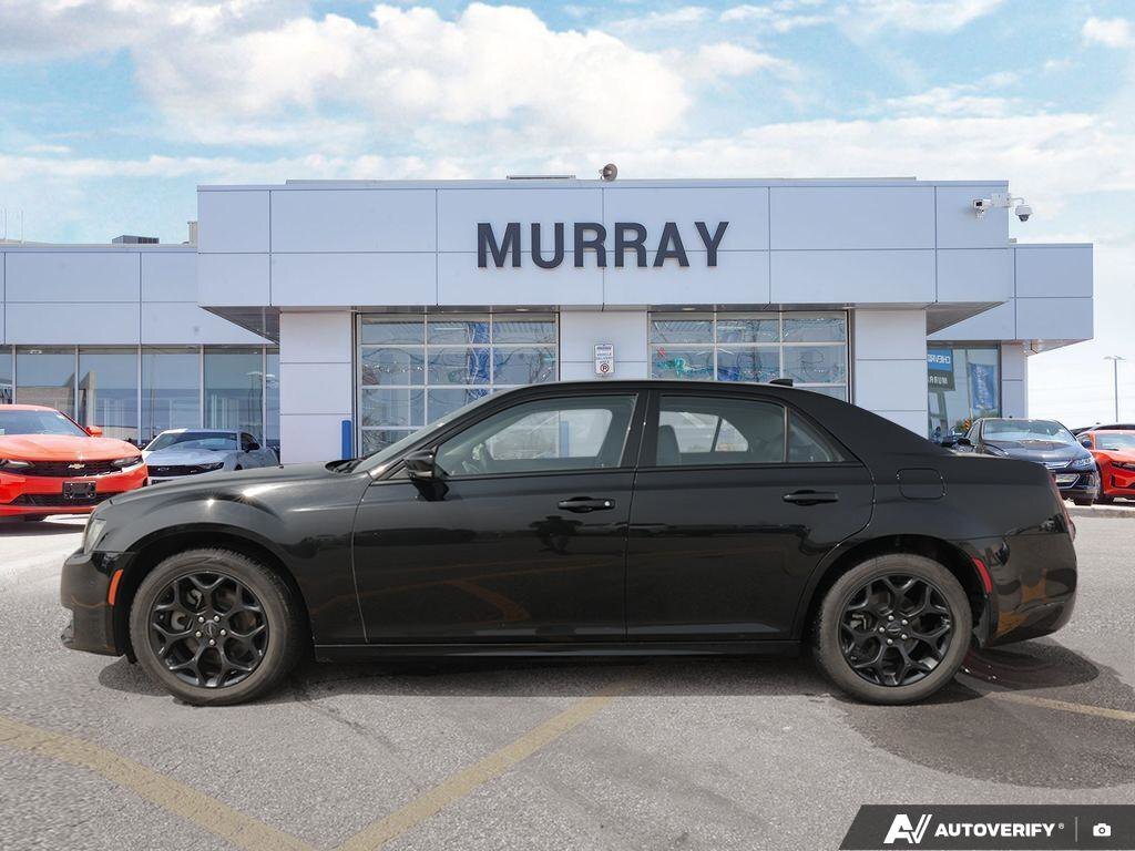 Chrysler 300 2023