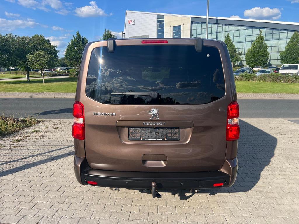 Peugeot Traveller 2021