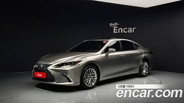 Lexus ES 2024