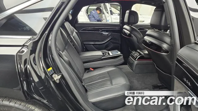 Audi A8 2021