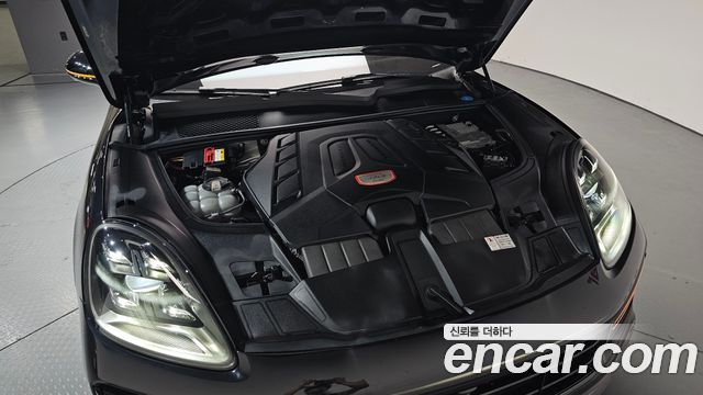 Porsche Cayenne 2021