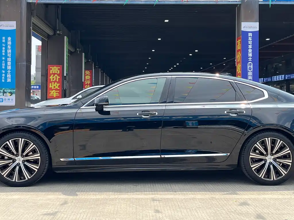 Volvo S90 2023