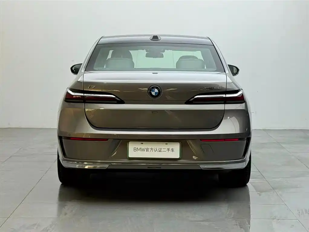 BMW i7 2023