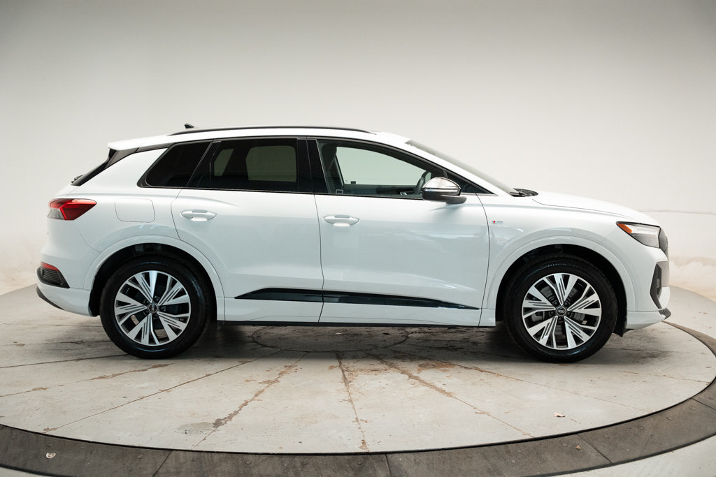Audi Q4 e-tron 2024
