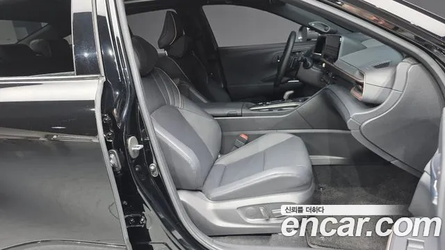 Toyota Crown 2023