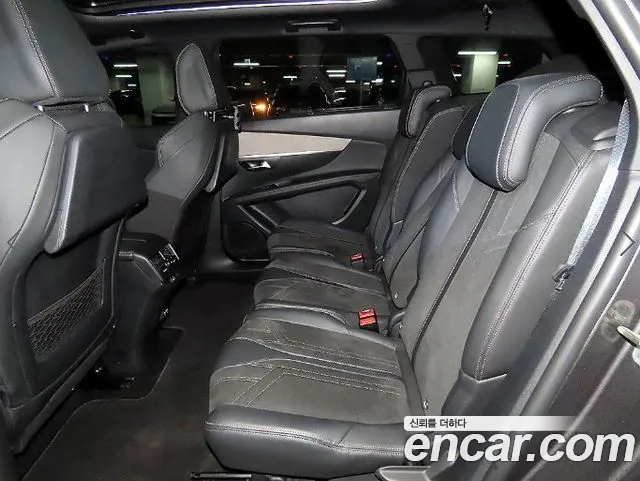 Peugeot 5008 2021