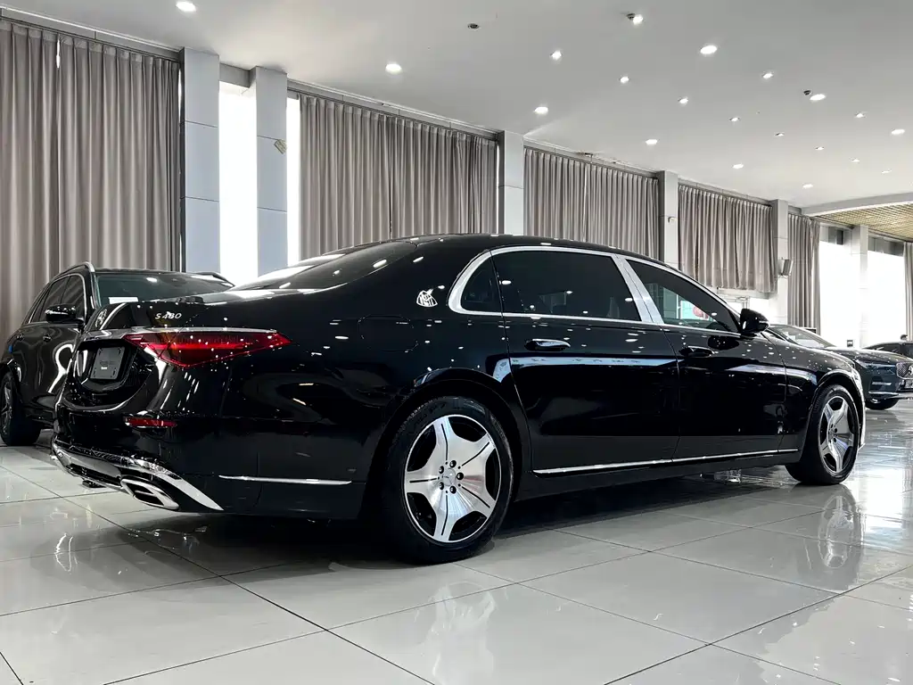 Mercedes-Benz Maybach S-Класс 2023