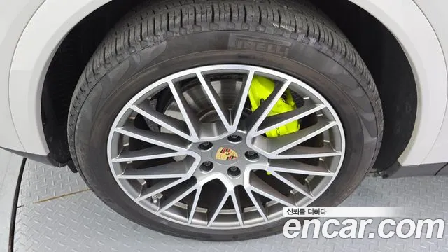Porsche Cayenne 2023