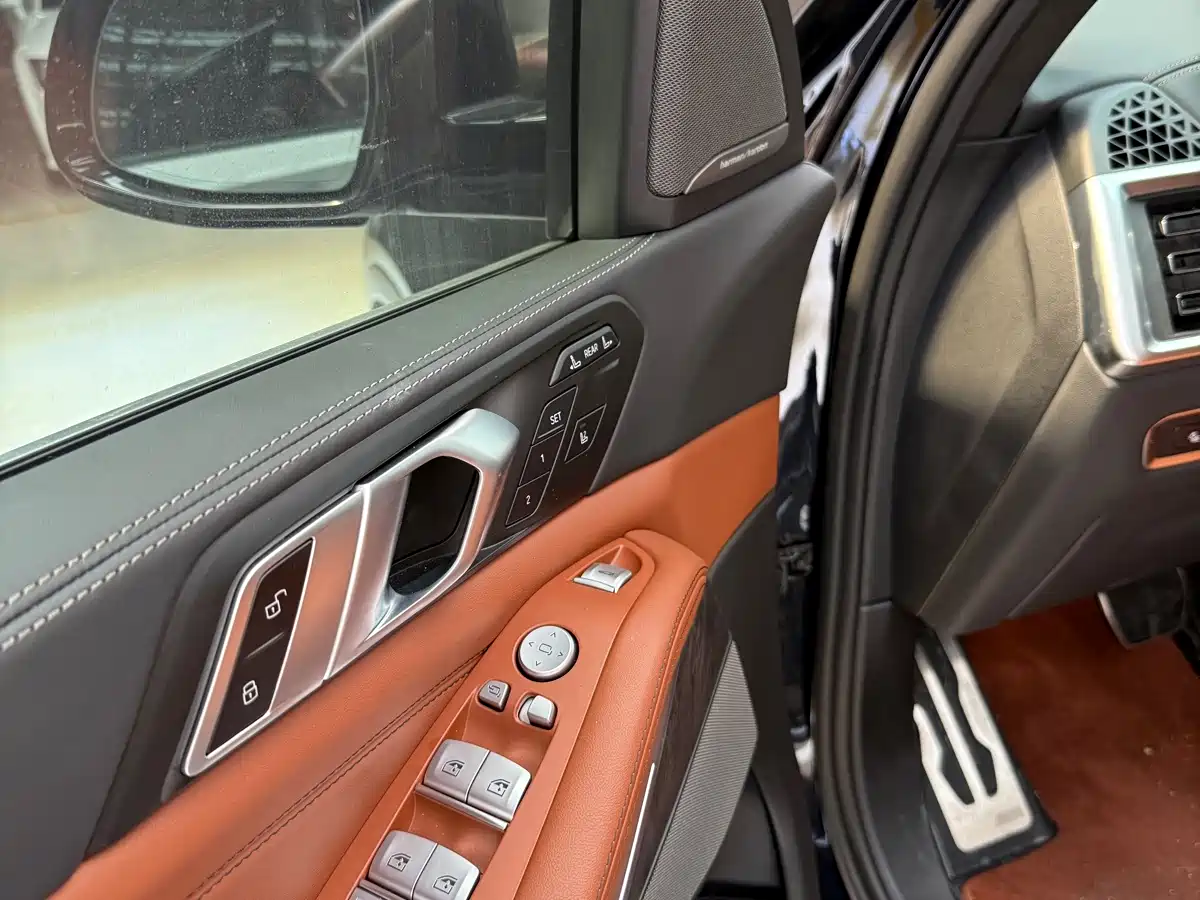 BMW X7 2024