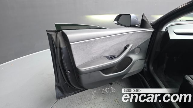 Tesla Model 3 2025