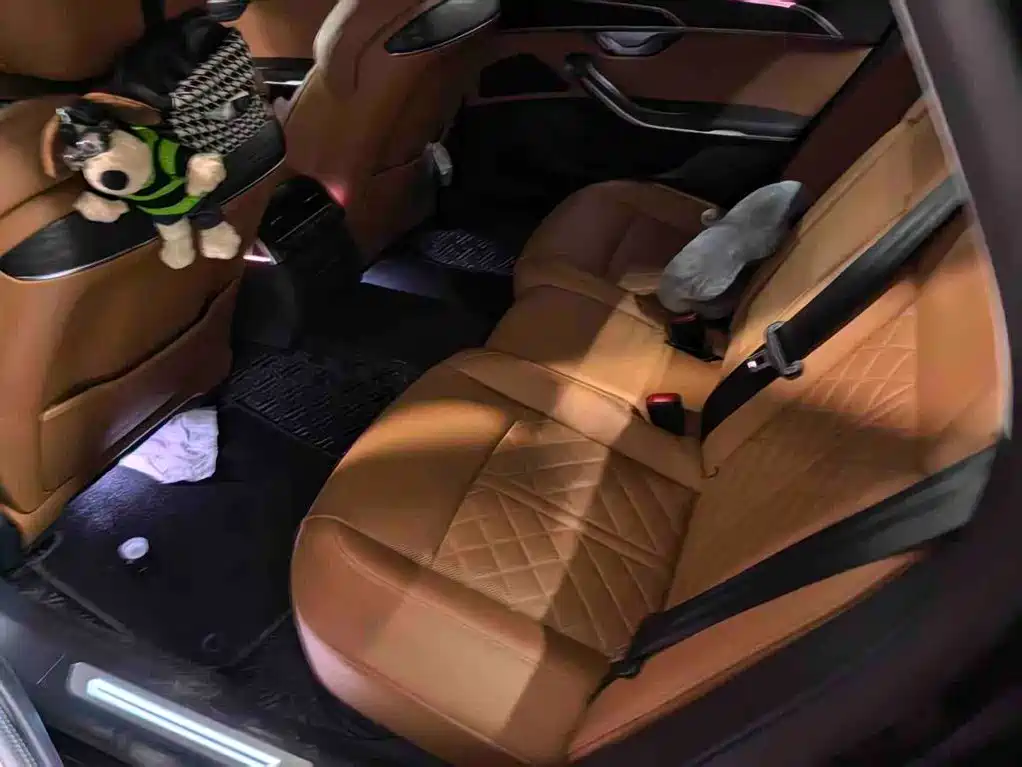 Audi A8 2024