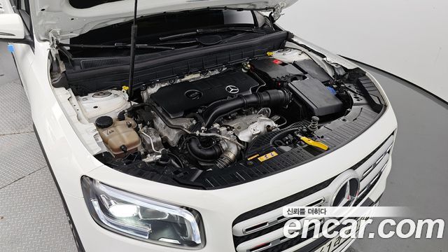 Mercedes-Benz GLB 2021