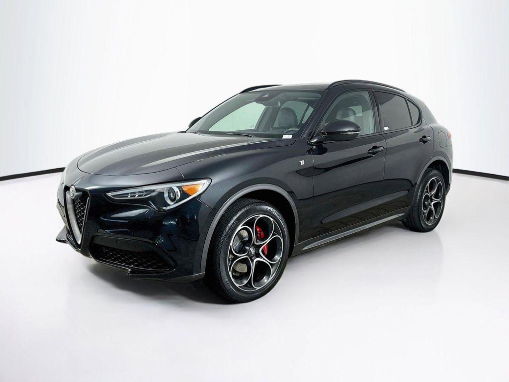 Alfa Romeo Stelvio 2023