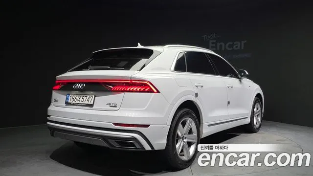 Audi Q8 2021