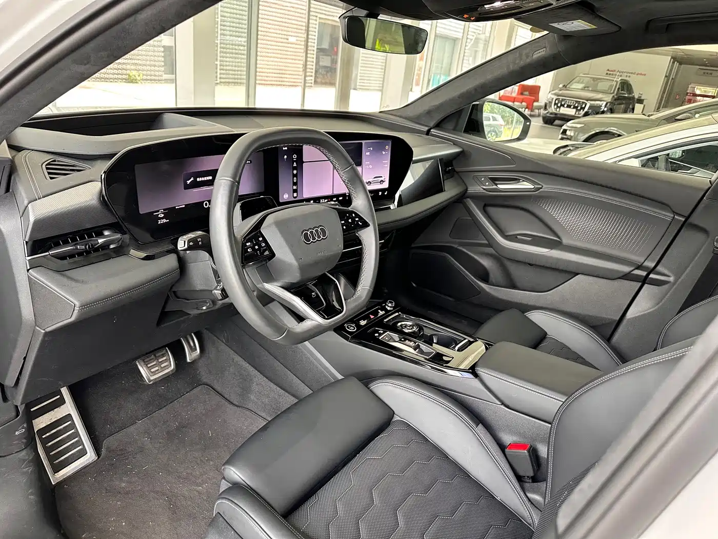 Audi e-tron 2025