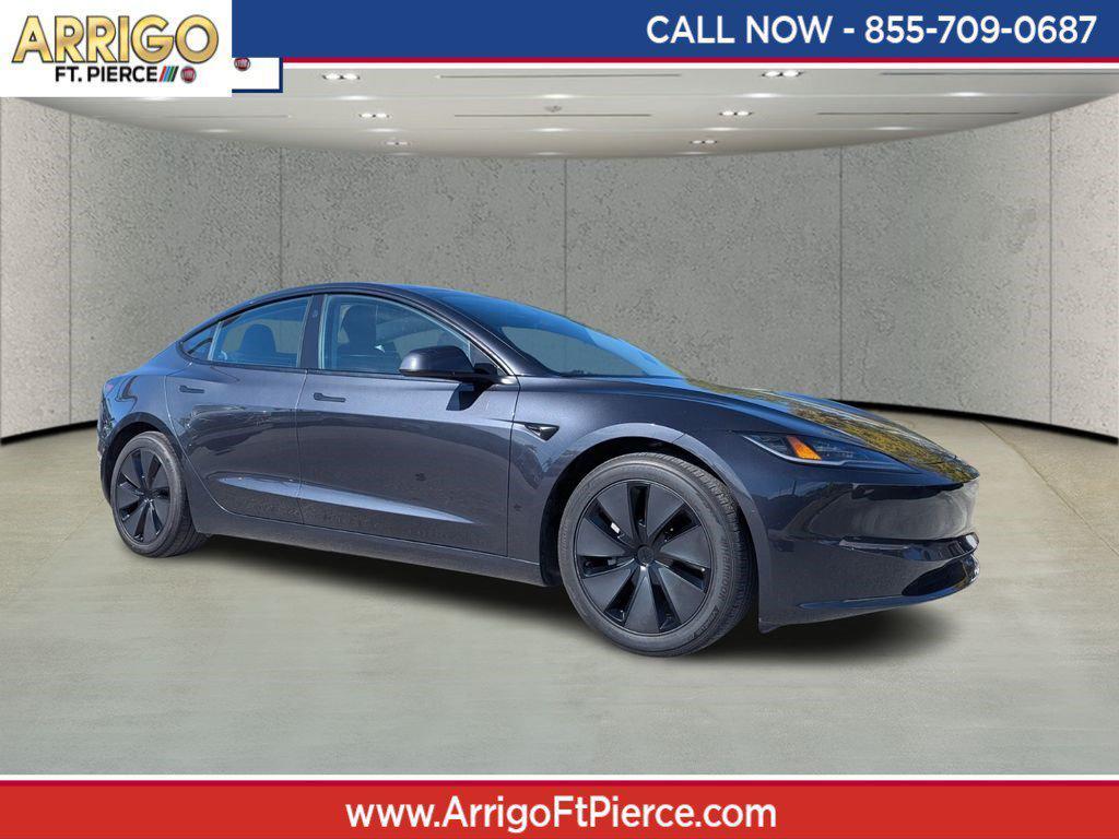 Tesla Model 3 2024