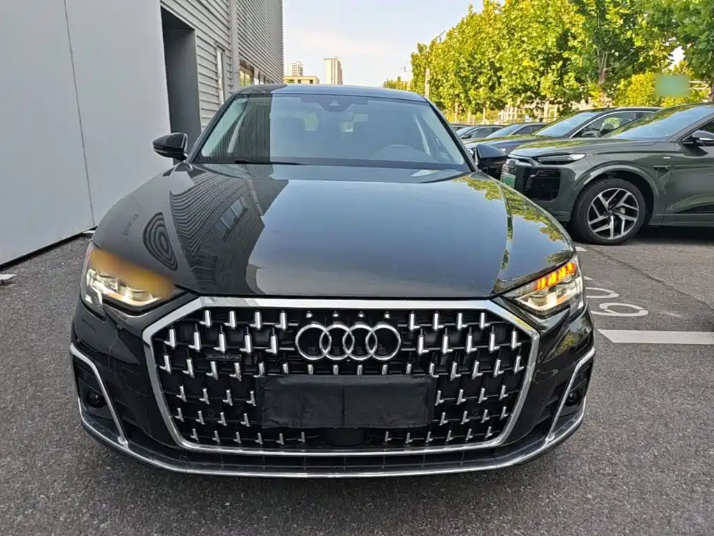 Audi A8 2025
