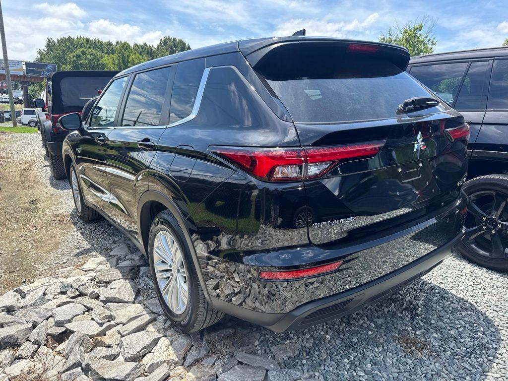Mitsubishi Outlander 2025