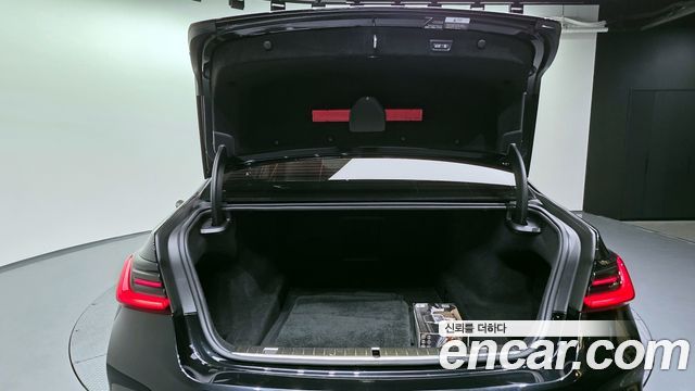 BMW 7 серии 2021