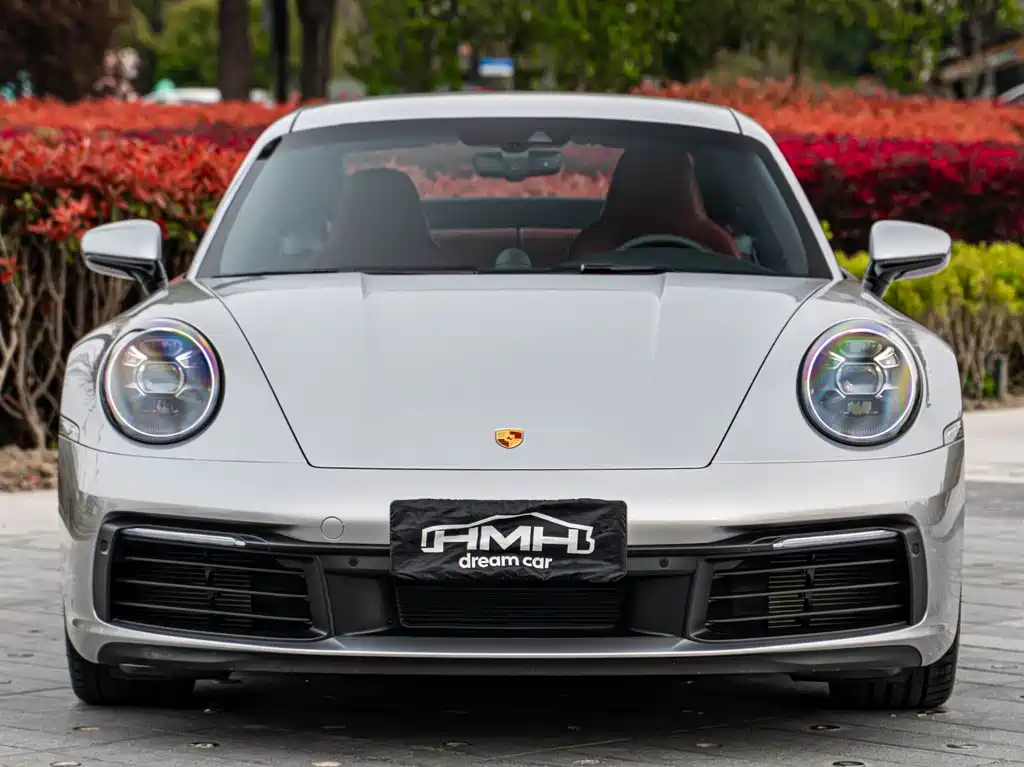 Porsche 911 2023