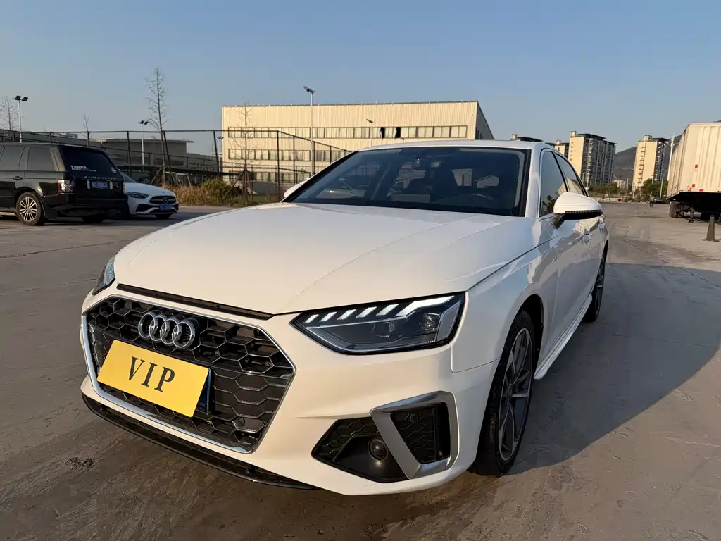 Audi A4 2023