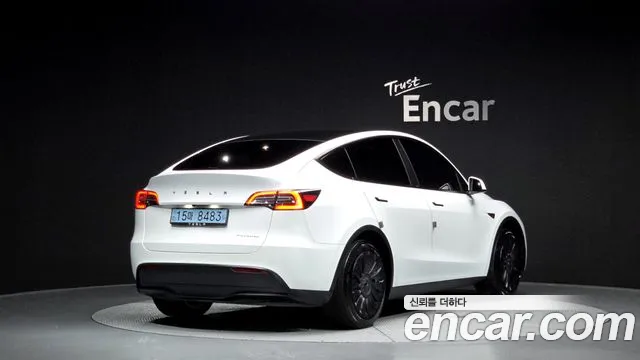 Tesla Model Y 2021