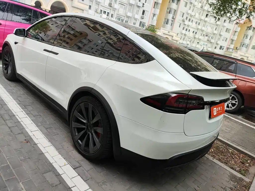 Tesla Model X 2023