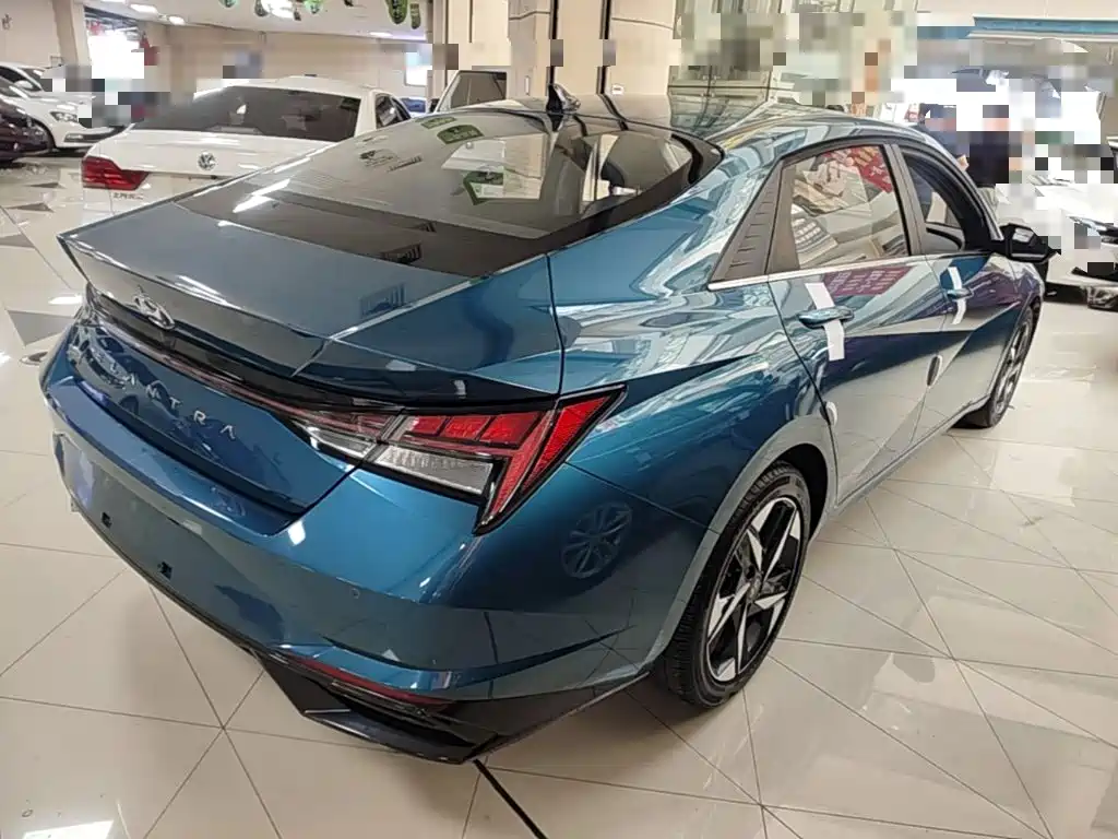 Hyundai Elantra 2021