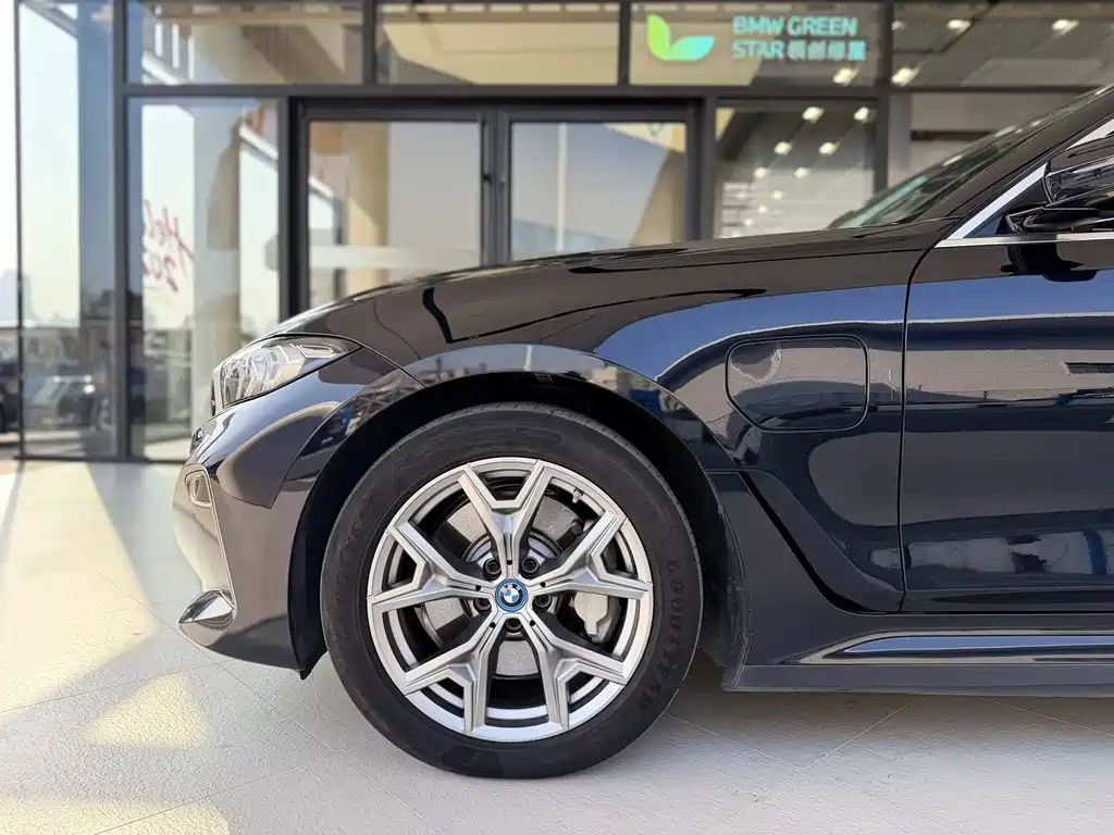 BMW i3 2024