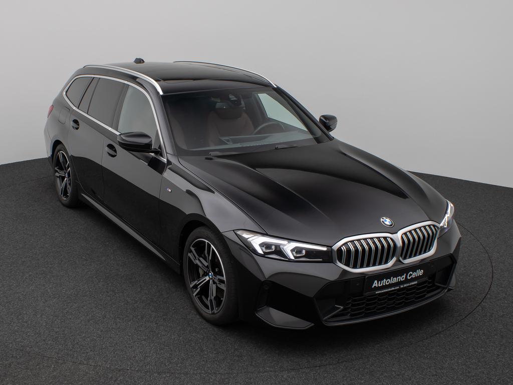 BMW 330 2023