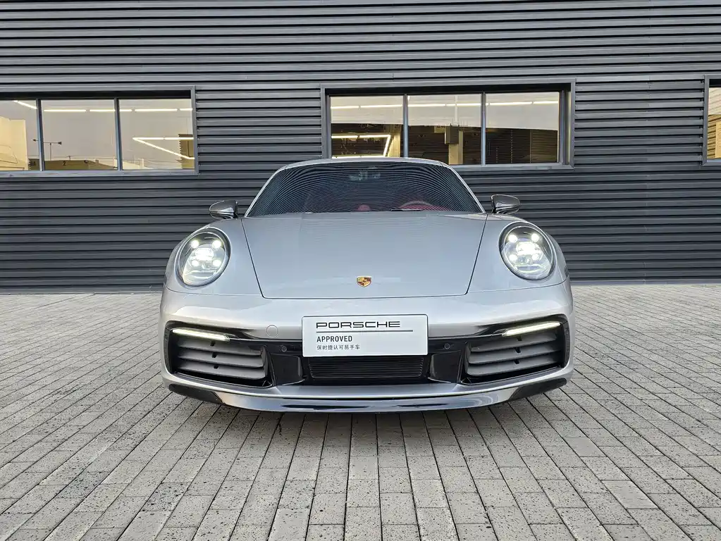 Porsche 911 2025