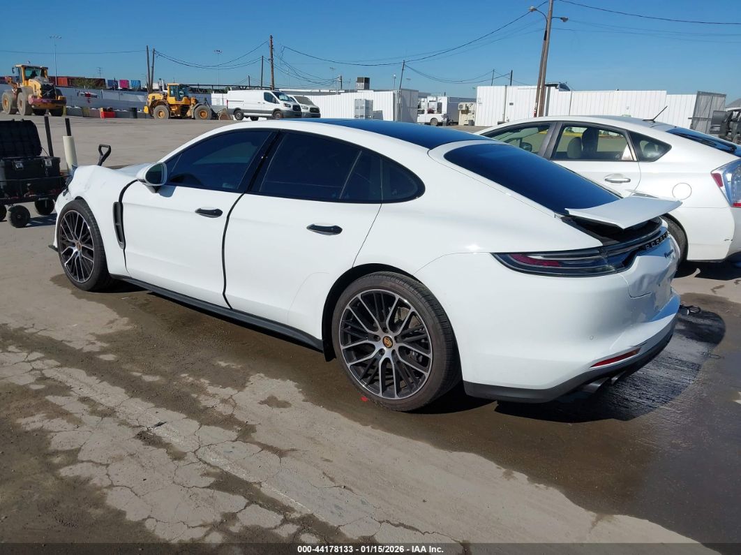 Porsche Panamera 2022