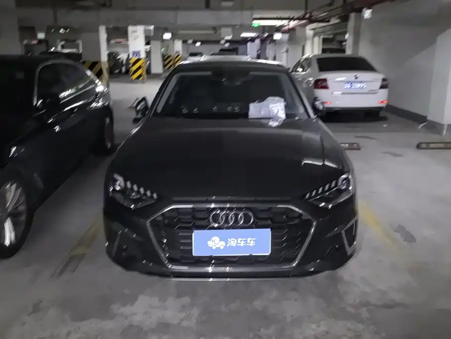Audi A4 2023